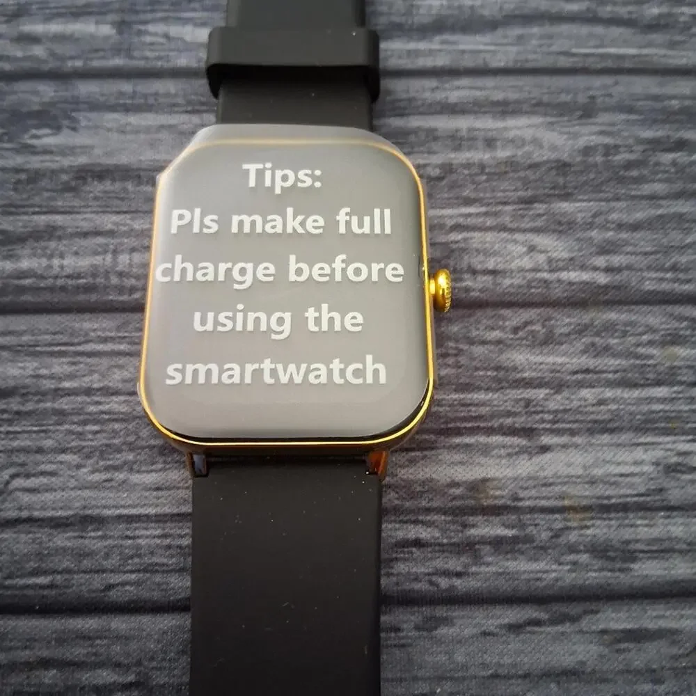 Sleek Black and‎ Gold Smartwatch